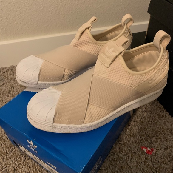 adidas slip on beige